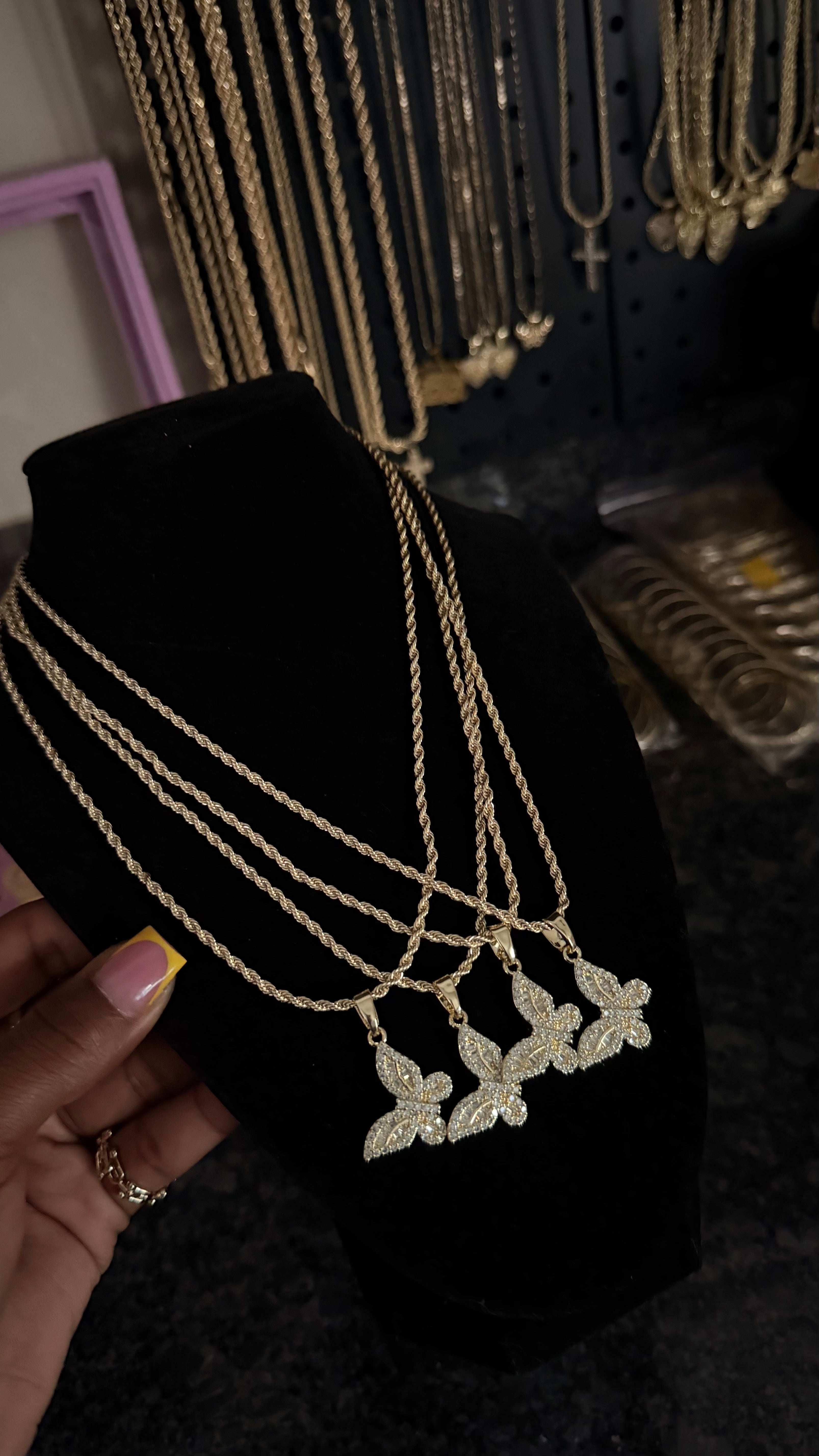 butterfly pendant + rope chain image 0