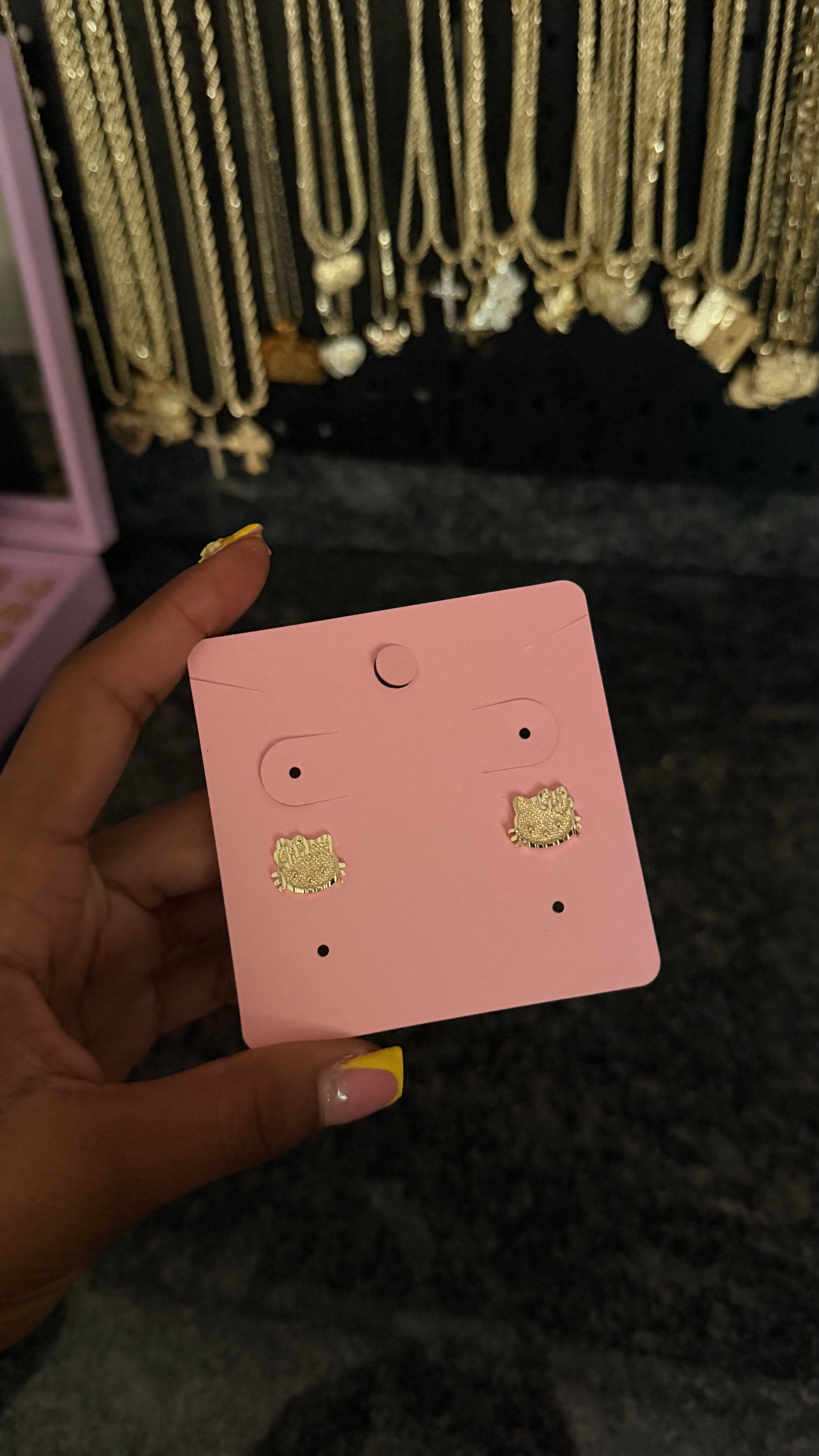 hk face studs image 0